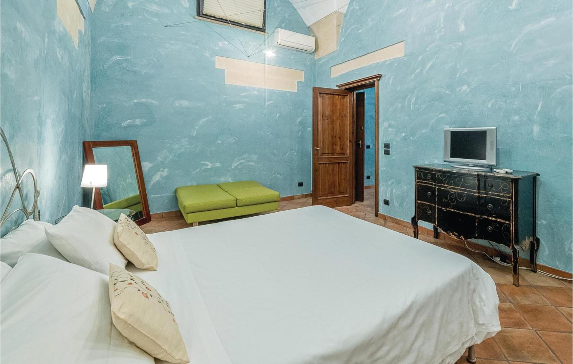 1 Bedroom Awesome Apartment In Lecce Le מראה חיצוני תמונה